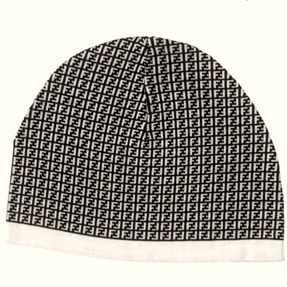COPY - Fendi FF Print Nero and Bionco,Black and White Knitted Wool Beanie. $185